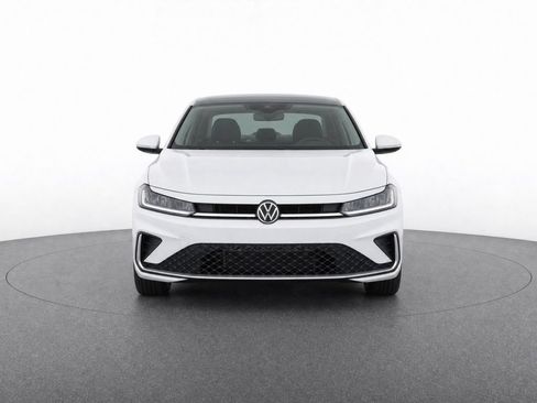Used 2025 Volkswagen Jetta SE FWD image 35