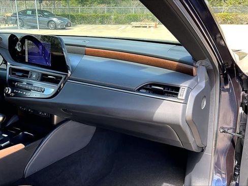 Used 2025 Lexus ES 350 w/ Premium Package image 19