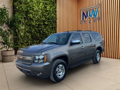 Used 2012 Chevrolet Suburban LT AWD/4WD image 3