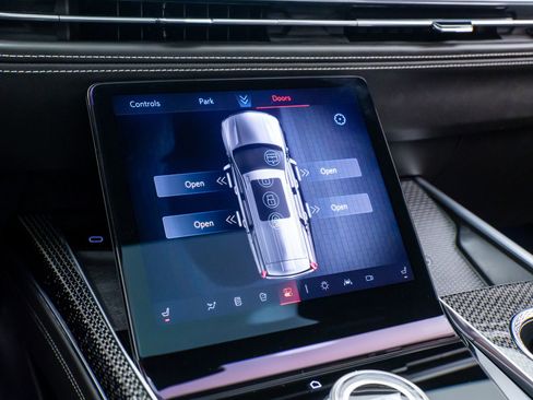 Certified 2025 Cadillac Escalade V w/ LPO, ONYX Package AWD/4WD image 35