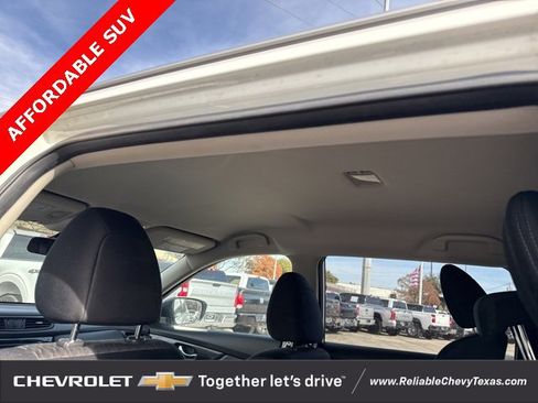 Used 2017 Nissan Rogue SV image 14