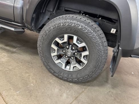 Certified 2023 Toyota Tacoma TRD Off-Road AWD/4WD image 26