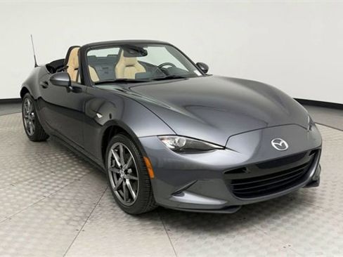 Used 2017 MAZDA MX-5 Miata Grand Touring image 8