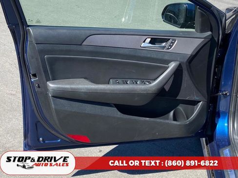 Used 2018 Hyundai Sonata Limited w/ Cargo Package image 10