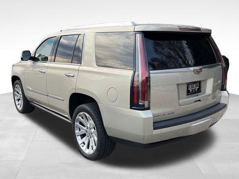 Used 2017 Cadillac Escalade Premium Luxury image 4