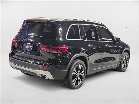 New 2025 Mercedes-Benz GLB 250 image 2