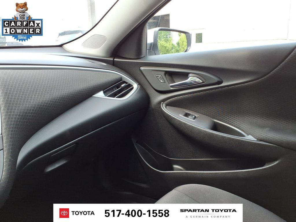 Used 2024 Chevrolet Malibu LT FWD image 23