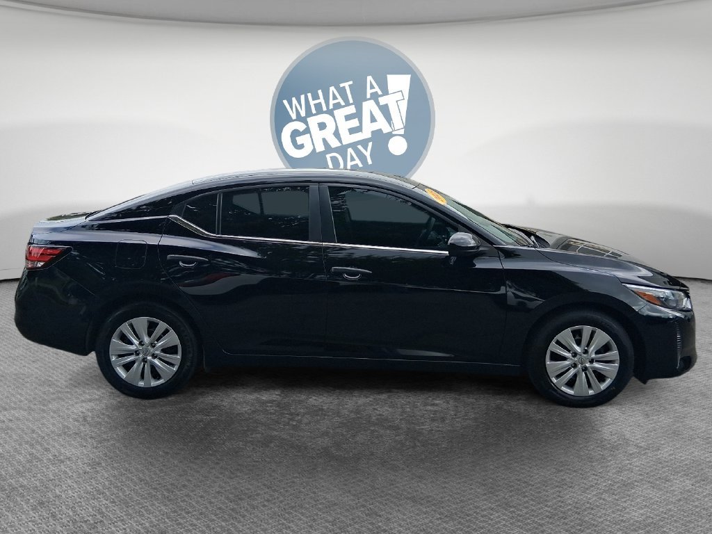 Used 2025 Nissan Sentra S FWD image 2