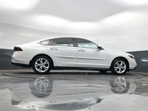 Used 2023 Honda Accord LX image 31