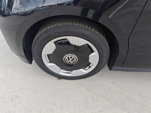 New 2025 Volkswagen ID. Buzz Pro S image 9