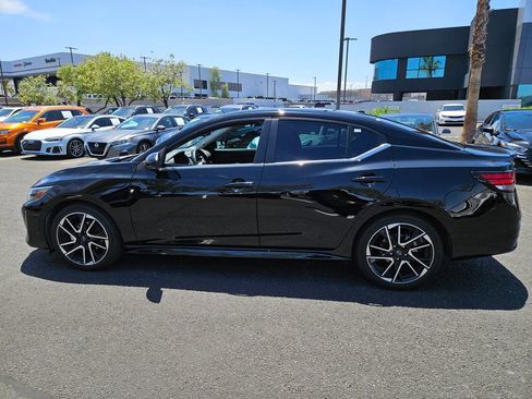 Used 2025 Nissan Sentra SR w/ SR Premium Package FWD image 8