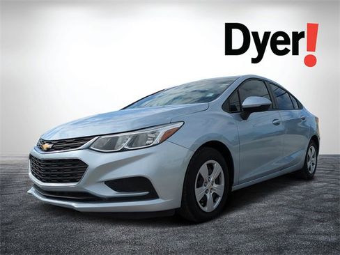 Used 2017 Chevrolet Cruze LS image 8