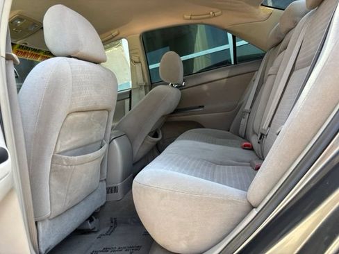 Used 2006 Toyota Camry LE FWD image 22