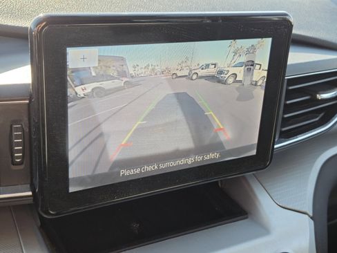 Certified 2022 Ford Explorer XLT w/ Equipment Group 202A image 22