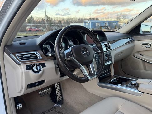 Used 2015 Mercedes-Benz E 350 4MATIC Sedan w/ Premium 1 Package image 11
