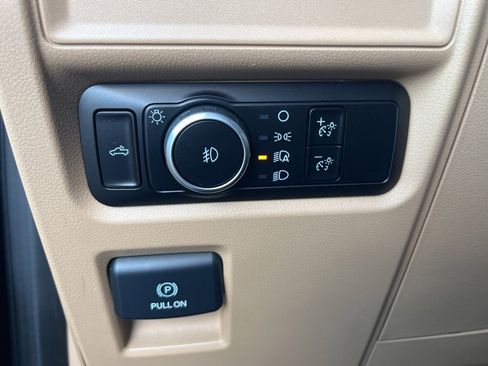 Used 2023 Ford F150 XLT image 20