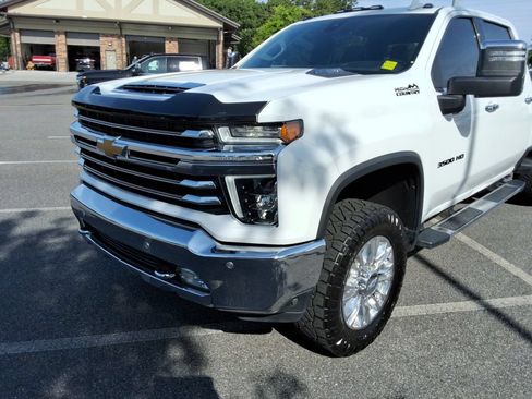 Certified 2021 Chevrolet Silverado 3500 High Country w/ Z71 Off-Road Package AWD/4WD image 9