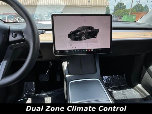 Used 2023 Tesla Model Y Long Range AWD/4WD image 9