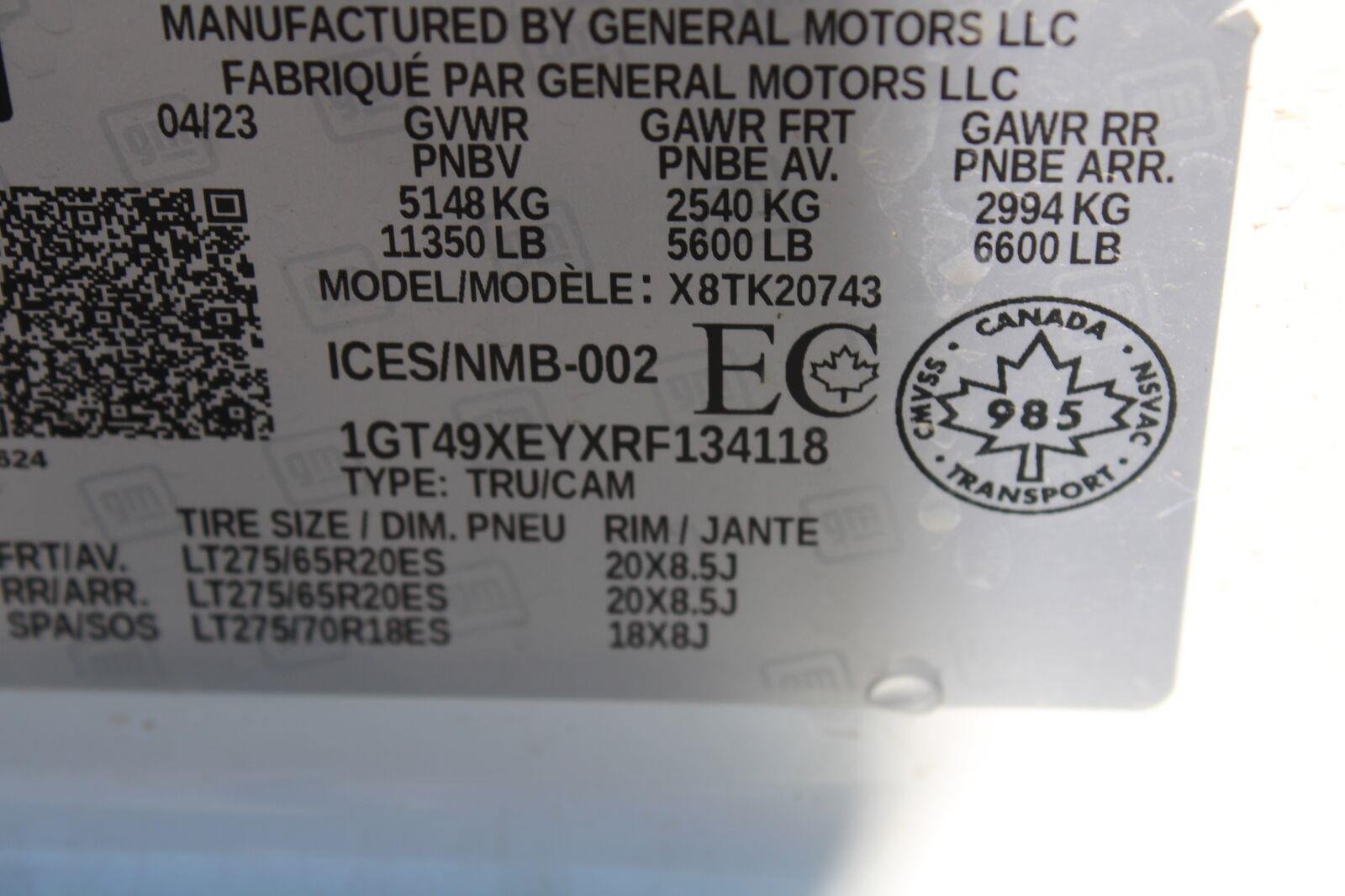 Used 2024 GMC Sierra 2500 Denali Ultimate AWD/4WD image 8