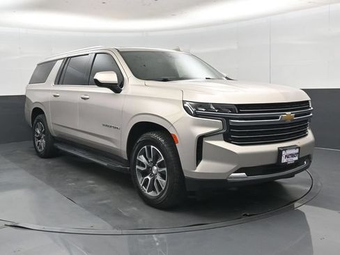 Used 2021 Chevrolet Suburban LT w/ Rear Media and Nav Package AWD/4WD image 1