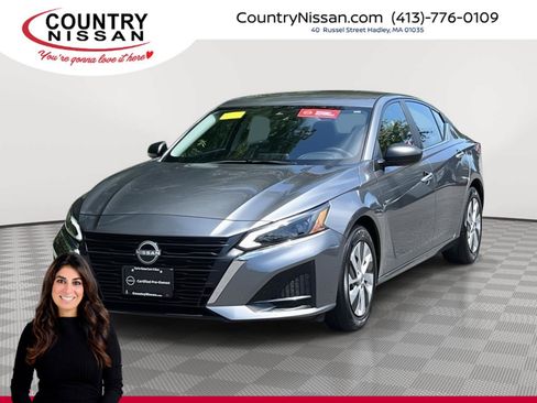 Used 2025 Nissan Altima 2.5 S FWD image 1
