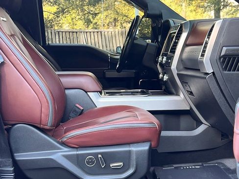 Used 2019 Ford F250 Platinum w/ Platinum Ultimate Package image 19