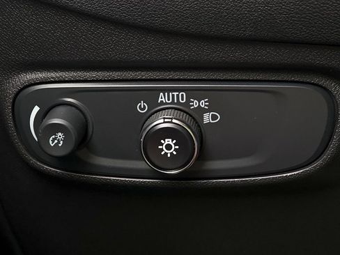 Used 2024 Chevrolet Equinox LT AWD/4WD image 17