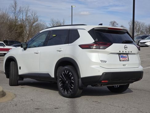 New 2026 Nissan Rogue SV image 18