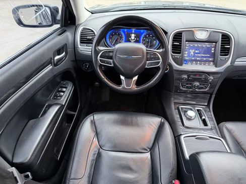 Used 2021 Chrysler 300 Touring L w/ Popular Equipment Group image 18