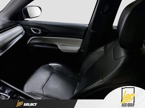 Used 2023 Jeep Compass Limited AWD/4WD image 25