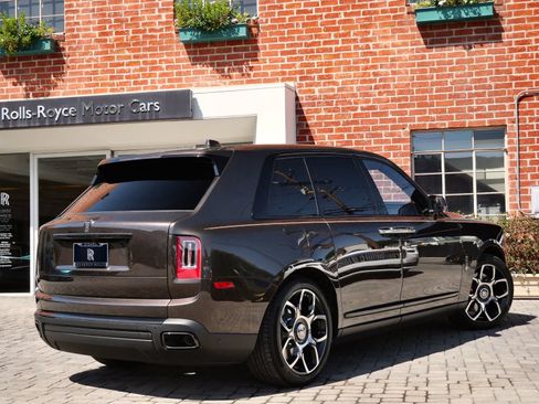 Certified 2023 Rolls-Royce Cullinan Black Badge w/ Driver's Package AWD/4WD image 2