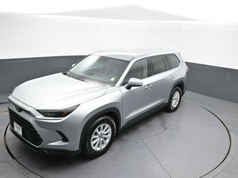 Certified 2025 Toyota Grand Highlander AWD image 35