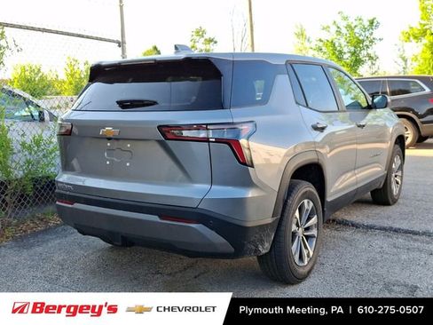 New 2026 Chevrolet Equinox LT FWD image 3