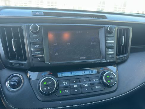 Used 2018 Toyota RAV4 XLE image 11