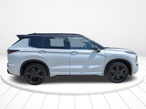 New 2026 Mitsubishi Outlander SEL Black Edition FWD image 3