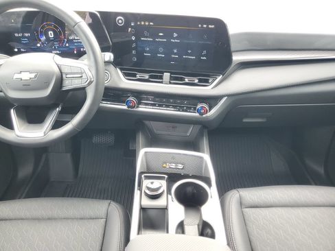 Used 2026 Chevrolet Equinox LT w/ Convenience Package II FWD image 31