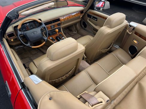 Used 1996 Jaguar XJS 4.0 Convertible RWD image 31