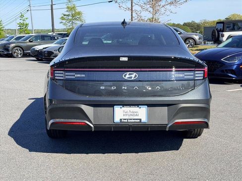 New 2026 Hyundai Sonata SE FWD image 4