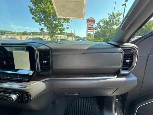Used 2024 GMC Sierra 1500 Elevation AWD/4WD image 16