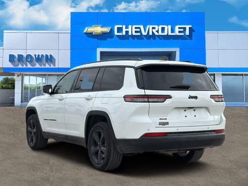 Used 2023 Jeep Grand Cherokee L Laredo AWD/4WD image 4