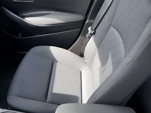 Used 2025 Toyota Corolla LE image 27