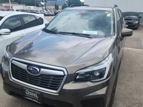 Used 2021 Subaru Forester Premium AWD/4WD image 14