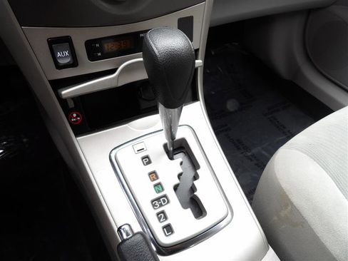 Used 2011 Toyota Corolla LE image 21