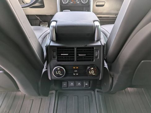 Used 2021 Land Rover Discovery S R-Dynamic AWD/4WD image 19