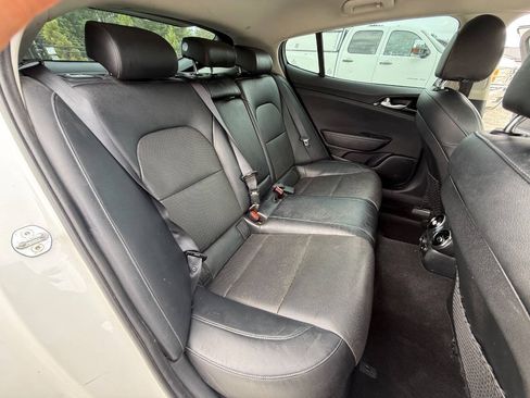 Used 2019 Kia Stinger RWD image 24