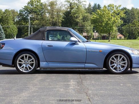 Used 2004 Honda S2000 image 18