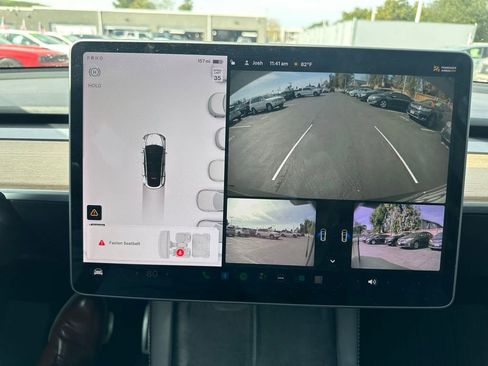 Used 2022 Tesla Model Y Performance image 12