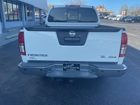 Used 2019 Nissan Frontier SL image 7