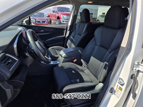 Used 2024 Subaru Ascent Premium w/ Convenience Package image 9