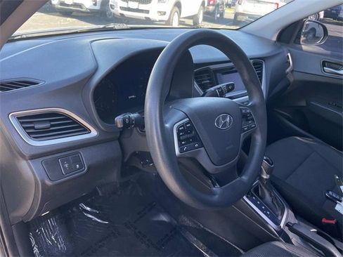 Used 2019 Hyundai Accent SE image 17